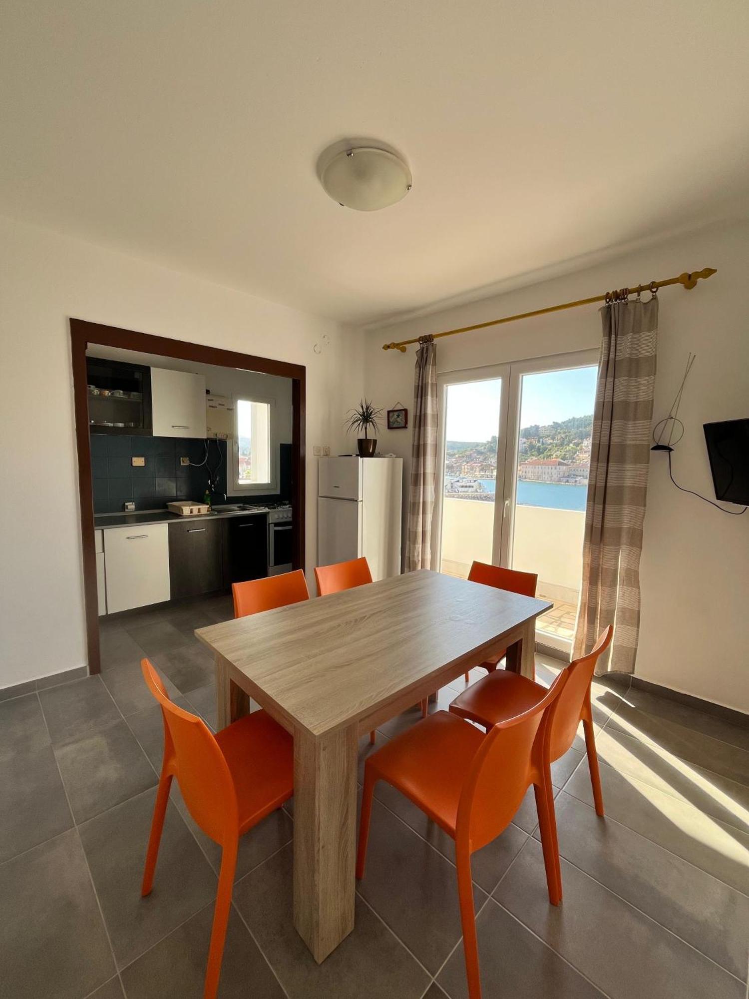 Apartments Peronja Jelsa Seafront Экстерьер фото